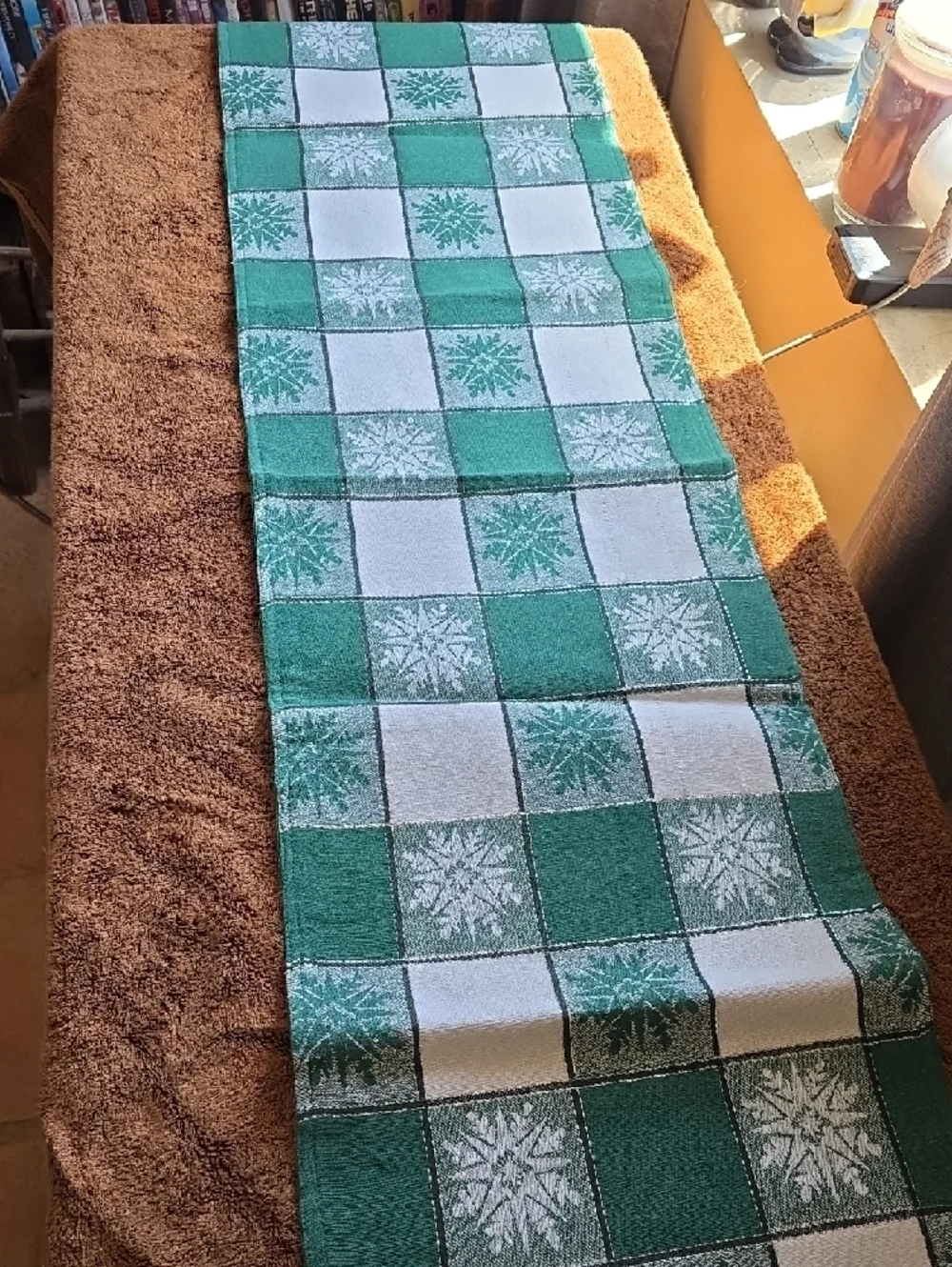 Green Snowflake Check Table Runner with Tassel - Unbranded
